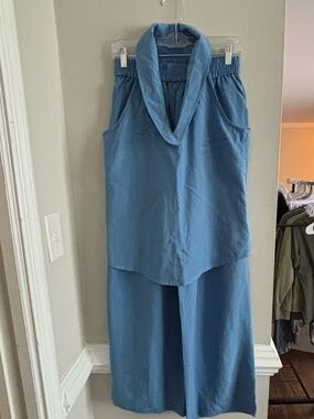 Blue Sleeveless Shirt and Pants set with Draped Neck